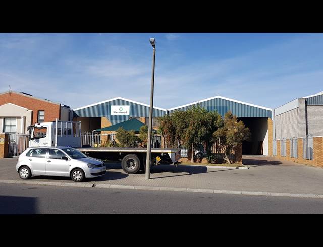 650M² FACTORY TO LET IN SAXENBURG PARK 1